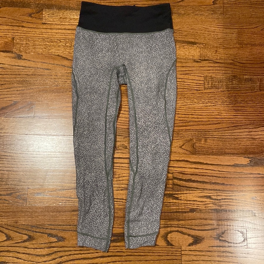 Lululemon leggings size 6 full length